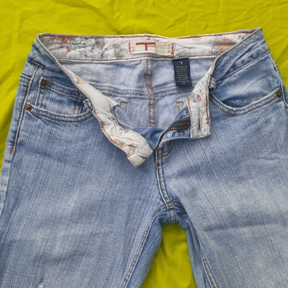 Womens Distressed jeans - Picture 7 of 8